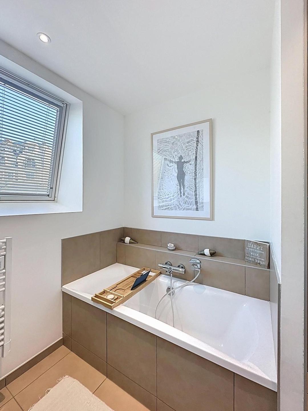 So Guest- Pepite De Charme Proche Cathedrale, Climatisation Parking Apartment Reims Exterior photo